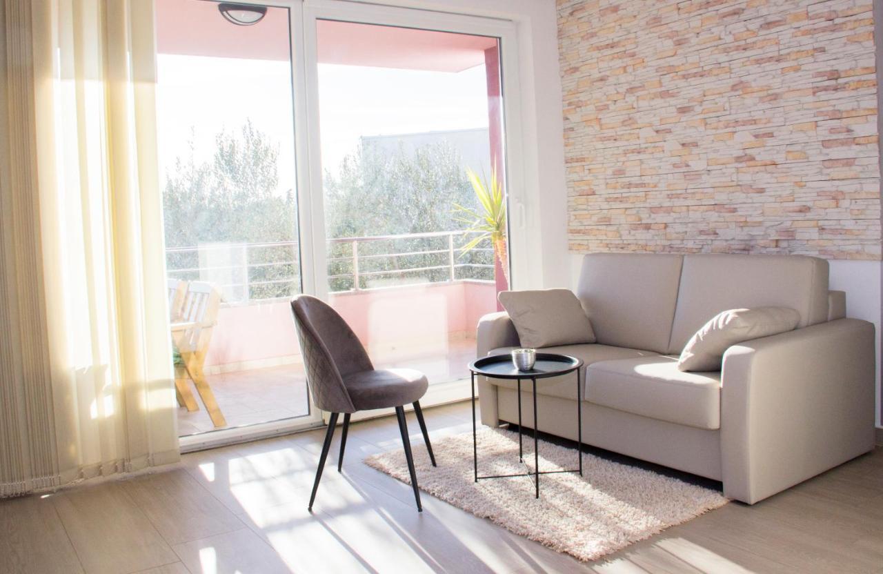 Apartments Karla 비빈제 외부 사진